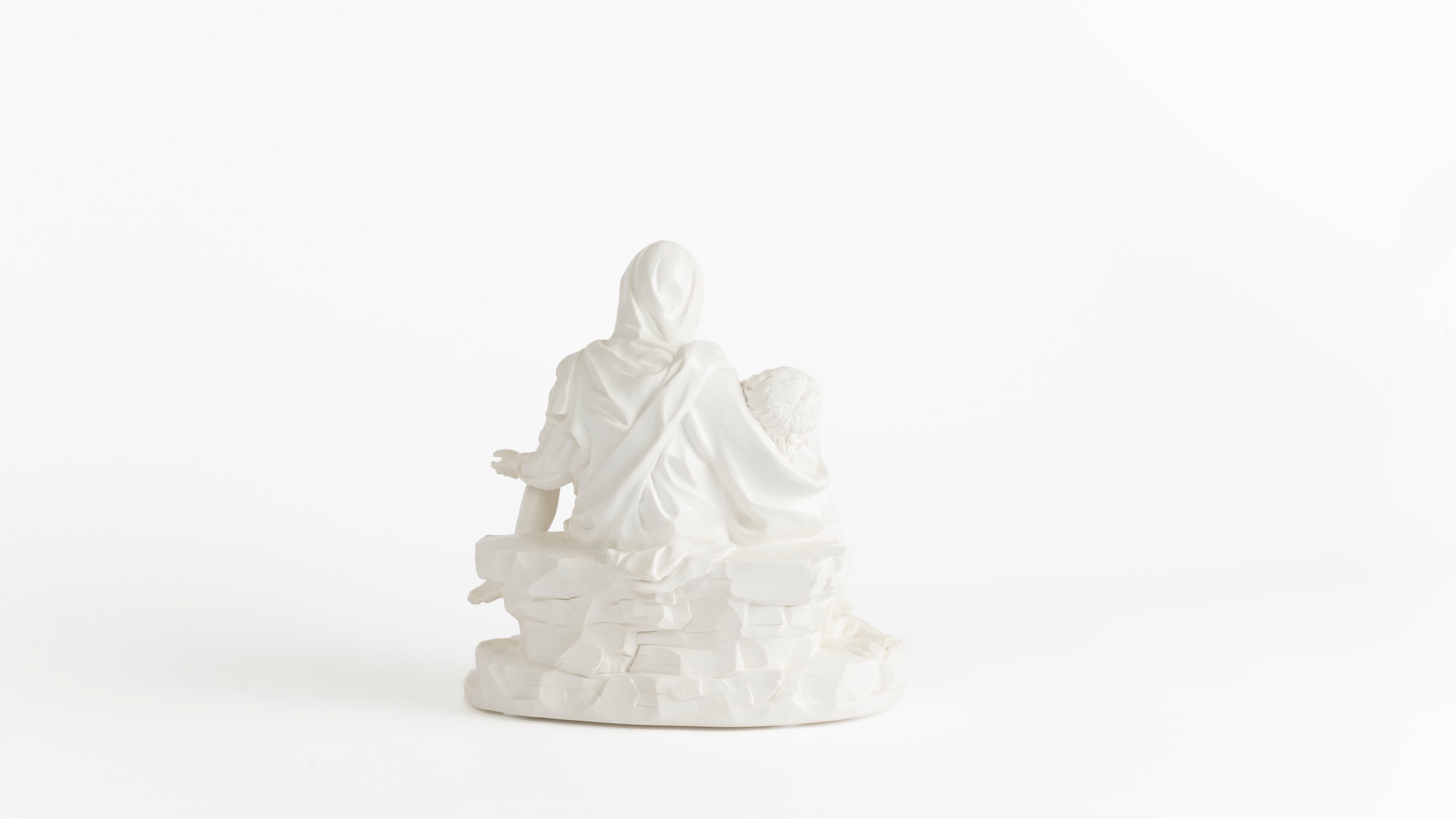 La Pietà - Michelangelo