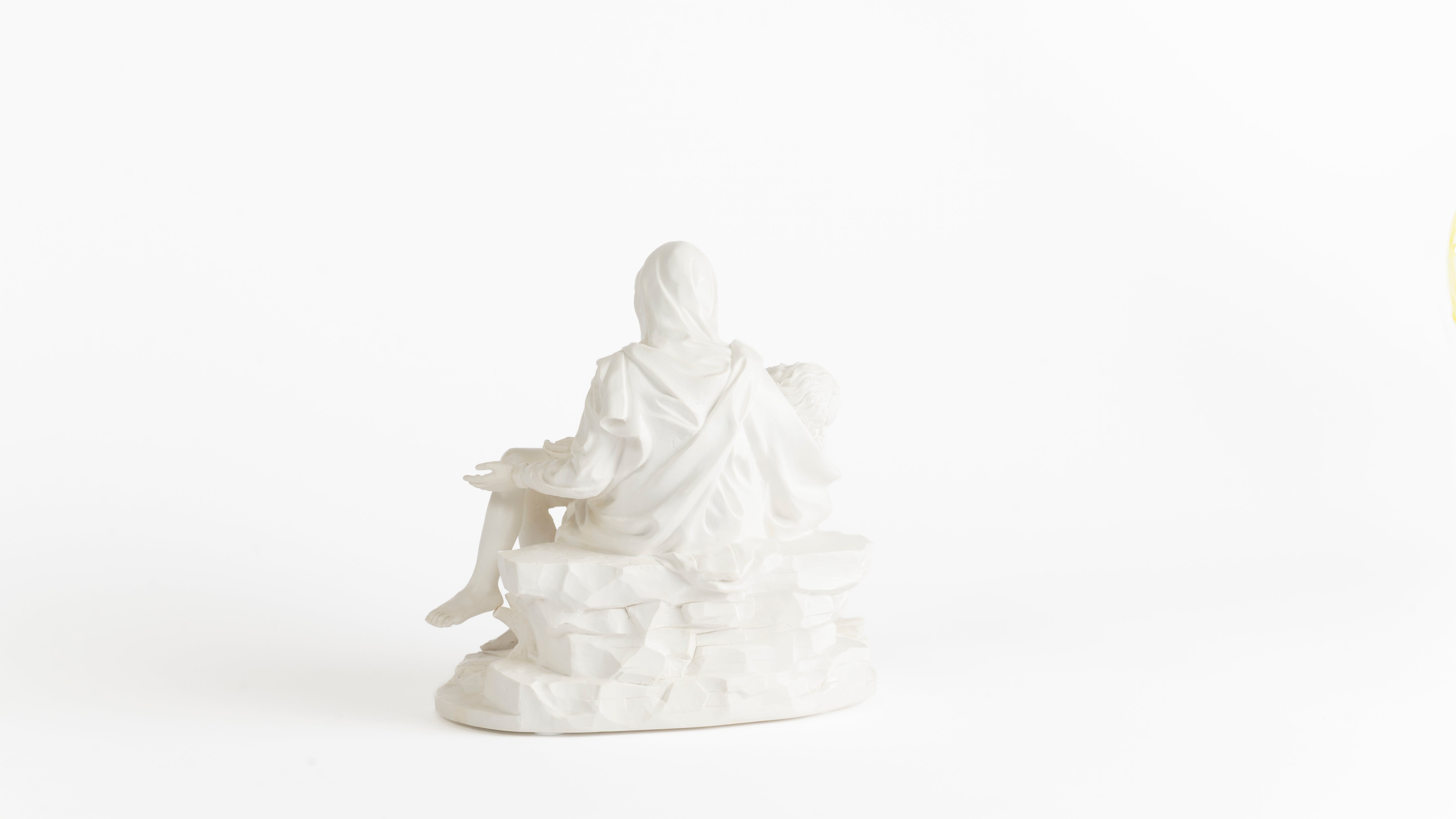 La Pietà - Michelangelo