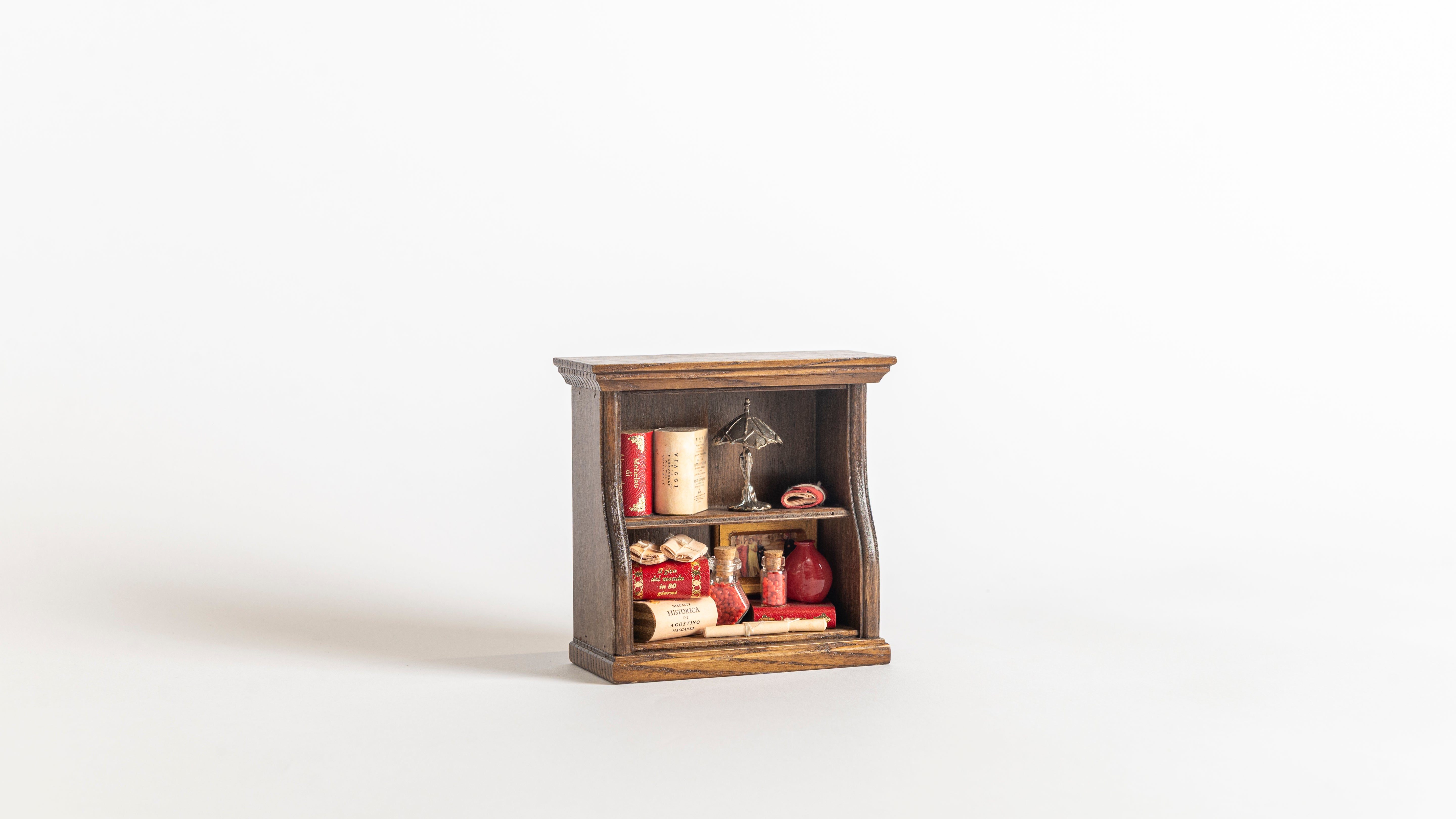 Piccola con fianchi sagomati