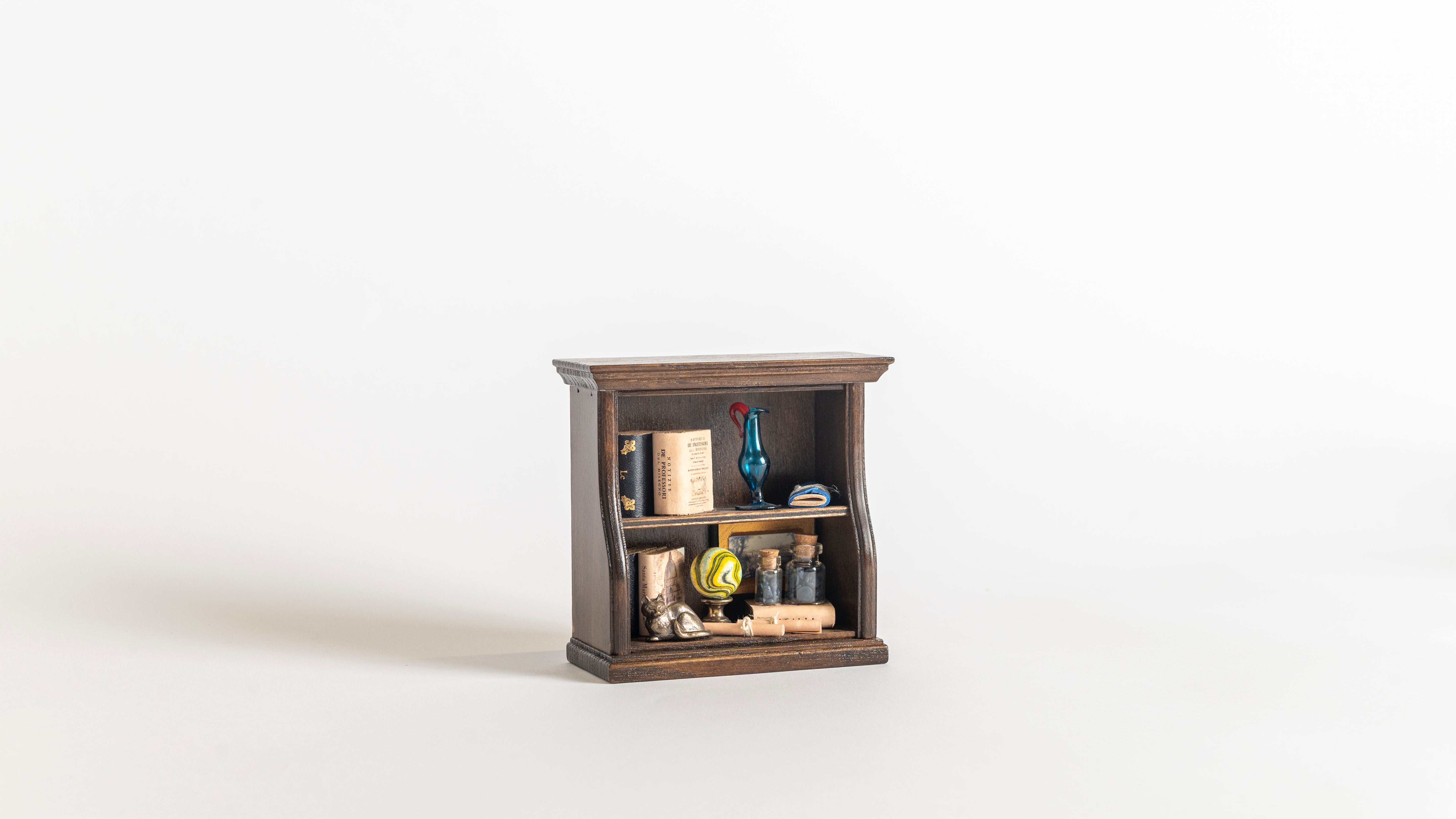 Piccola con fianchi sagomati