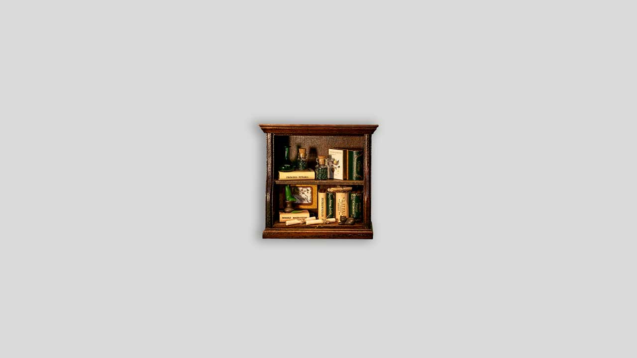 Mini-Bücherregal „Klein mit geformten Seiten“.